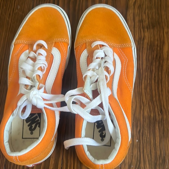 Vans - Picture 3 of 4